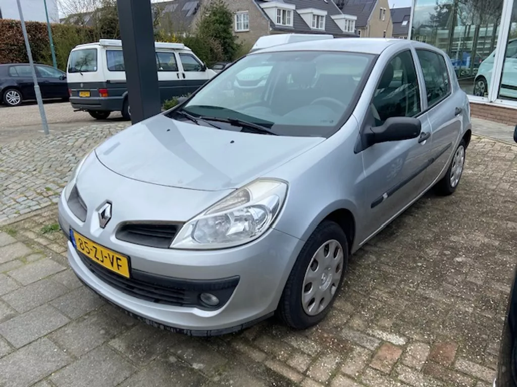 Renault Clio 1.2 16V 55KW 5-DRS Authentique